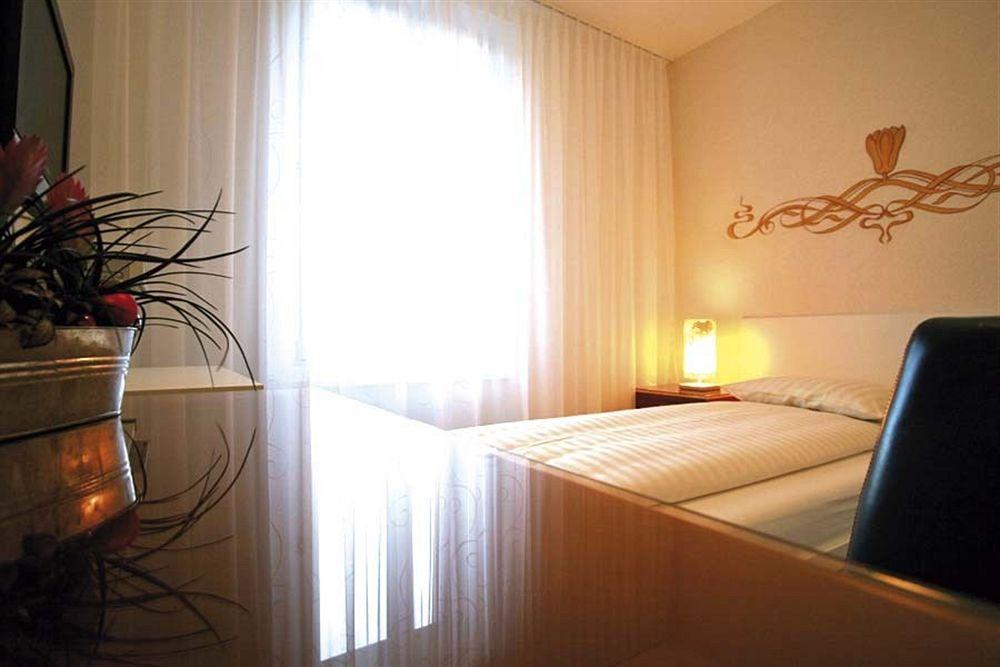 Swiss Star Marc Aurel - Self Check-In Apartment Zürich Exterior foto